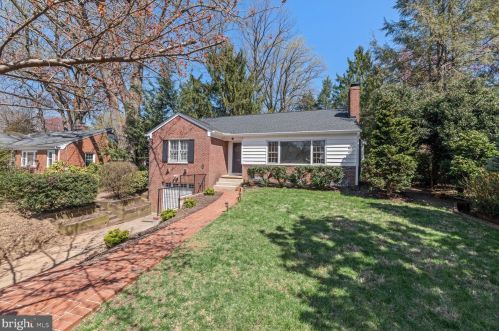 807 Broad St, Falls Church, VA 22046-3613