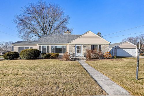 123 2nd St, Cedar Grove, WI