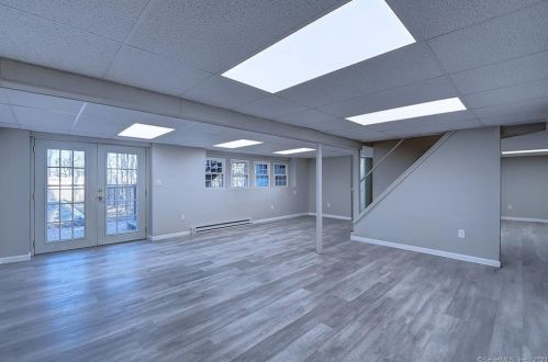 50 Bette Dr, Manchester CT  06040-6814 exterior