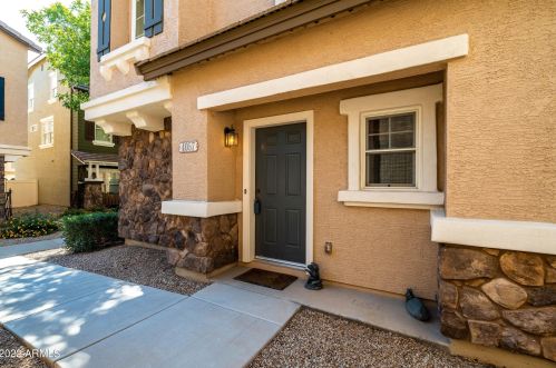 4057 Windsor Dr, Gilbert, AZ 85296-8476