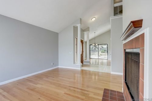 3577 Durham Cir, Oceanside CA  92056-4903 exterior