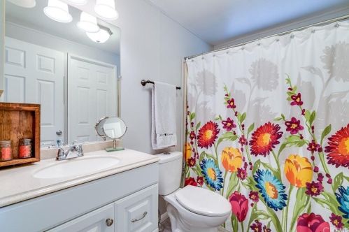 20935 Mariposa Rd, Lake Elsinore CA  92530-0522 exterior