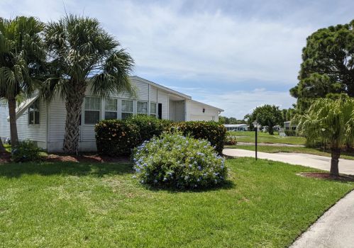 8215 Cinnamon Ln, Fort Pierce, FL 34952-3328