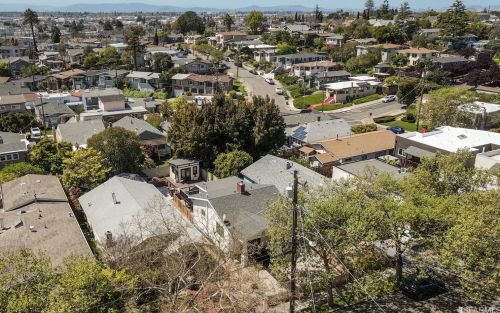 5335 El Camile Ave, Oakland CA  exterior