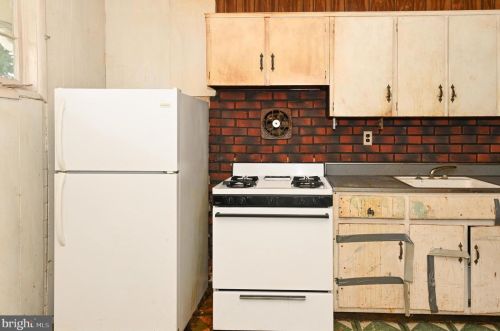 305 Carnegie Ave, Wenonah NJ  08090-1411 exterior