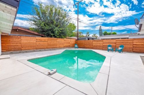 3316 Studebaker Rd, Long Beach CA  90808-4255 exterior