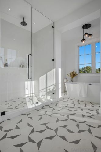 710 Cabrillo Ave, San Diego CA  92118-2030 exterior