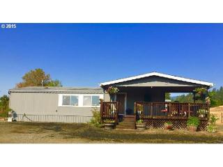 248 Valley Rd, Roseburg, OR 97471-8927