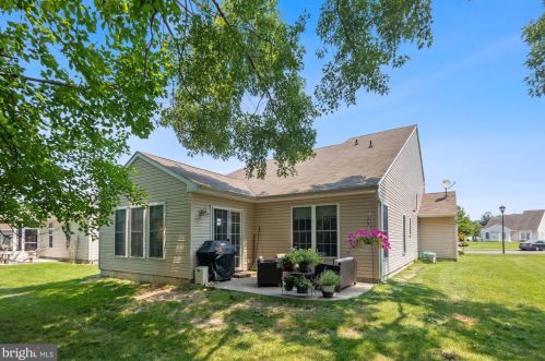 15 Meadowview Dr, Pilesgrove NJ  08098-2539 exterior