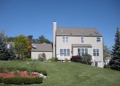 2813 Emslie Dr, Waukesha WI  53188-1392 exterior