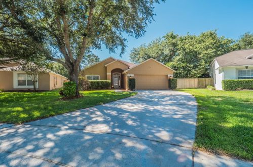 810 Kamchatka Ct, Apopka, FL 32712-4749