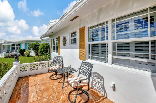 599 Golf Dr, Boynton Beach, FL 33426-4663