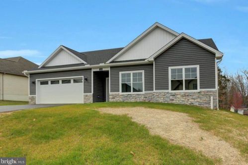 320 Toms Ln, Upton, PA 17225-8552
