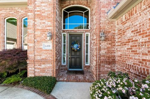 6408 Willow Creek Dr, Plano, TX 75093-8057