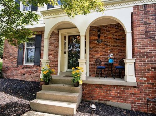 759 Pinetree Rd, Pittsburgh, PA 15243-1043