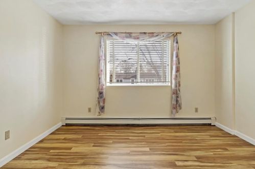 105 Nepaug Rd, South Kingstown RI  02882-2303 exterior