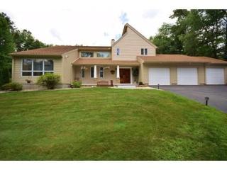48 Silver St, Monson, MA 01057-9429