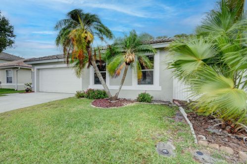 1027 Fosters Mill Rd, Boynton Beach, FL 33436-8715