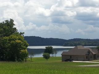 1217 Legacy Bay Dr, Mooresburg TN  37811-2693 exterior