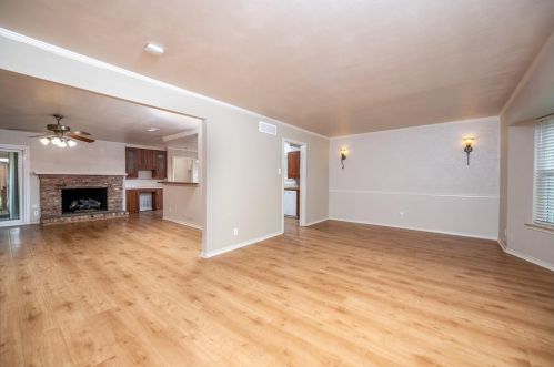 307 Weatherred Dr, Richardson, TX 75080-5530