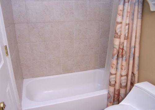 16 Avondale Dr, South Setauket NY  11720-2836 exterior