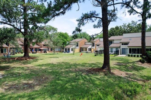 4831 Huron Dr, Pensacola FL  32507-8740 exterior