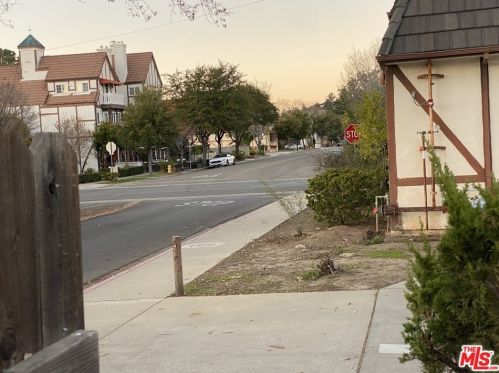 376 1st St, Solvang, CA 93463-2712