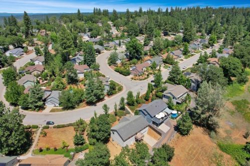 208 Horizon Cir, Grass Valley CA  95945-9715 exterior