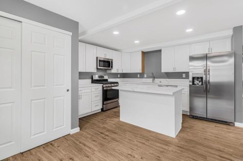 6634 Radio Dr, San Diego CA  92114-1611 exterior