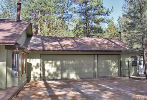 2184 Fern Ln, Big Bear City, CA 92314-9627