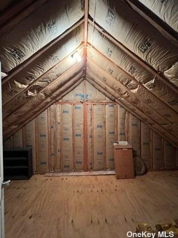 80 Doges Promenade, North Lindenhurst NY  11757-6408 exterior