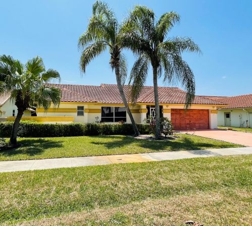 9320 Laurel Green Dr, Boynton Beach, FL 33437-3318
