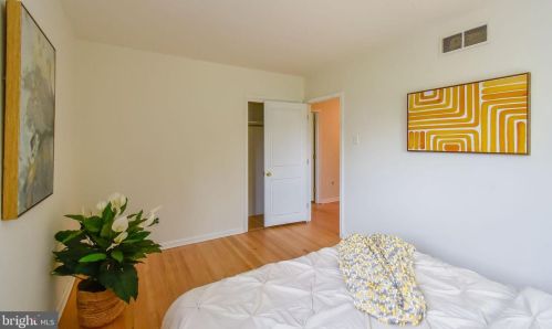 159 Windsor Ave, Southampton PA  18966-3333 exterior