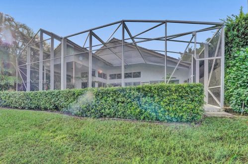 11646 Privado Way, Boynton Beach FL  33437-1924 exterior