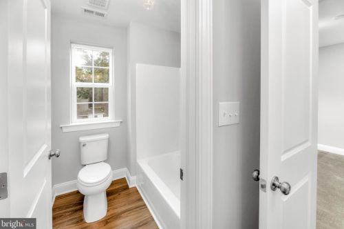 706 Hornblende Ave, Kennett Sq PA  19348-3614 exterior