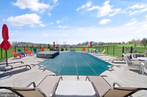 15840 Parnell Ct, Haymarket VA  20169-1667 exterior