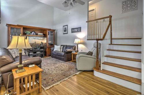 17 Wren Ct, Northport NY  11768-3343 exterior