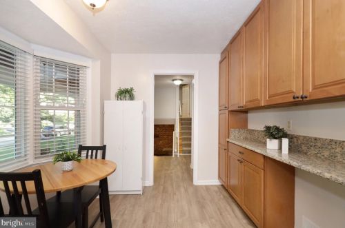 6610 Jenny Dee Pl, Springfield VA exterior