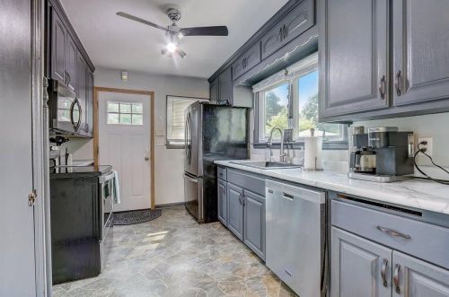 1226 104, Milwaukee WI 53214-3928 exterior