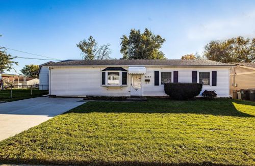 3233 Cliffside Dr, Cincinnati, OH 45251-2101