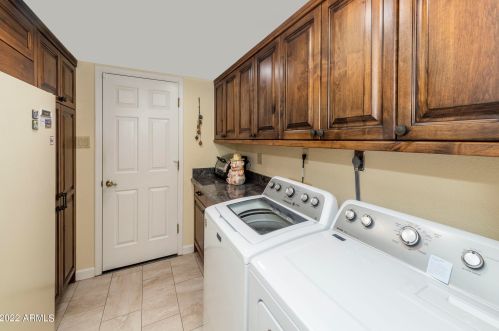 15815 Thistle Dr, Scottsdale AZ 85268-4446 exterior