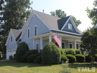 2001 Oakboro Dr, Raleigh, NC 27614-7506