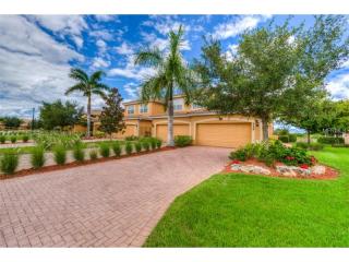 319 Winding Brook Ln, Bradenton, FL 34212-8212