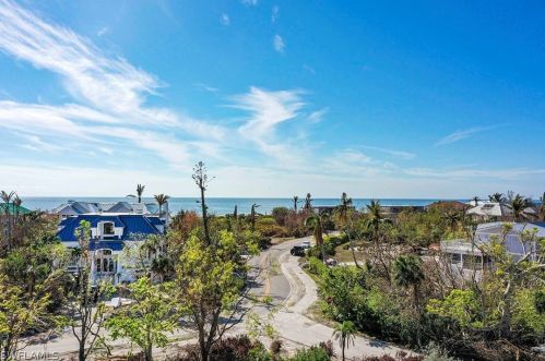 440 Gulf Dr, Sanibel, FL 33957-7200