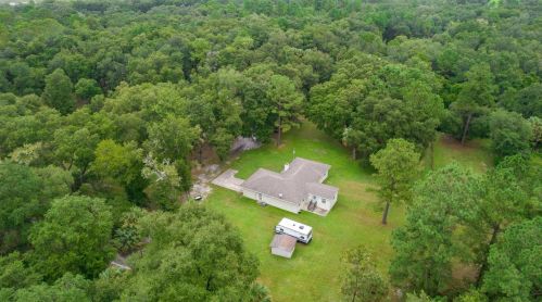 8185 180th Avenue Rd, Ocklawaha FL  32179-3750 exterior