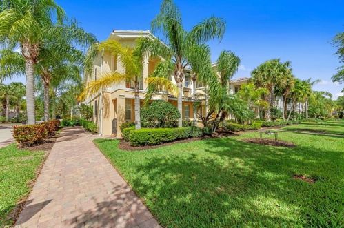 28266 Villagewalk Cir, Bonita Springs, FL 34135-8517