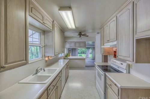 12209 Dolan Ave, Downey, CA 90242-3641