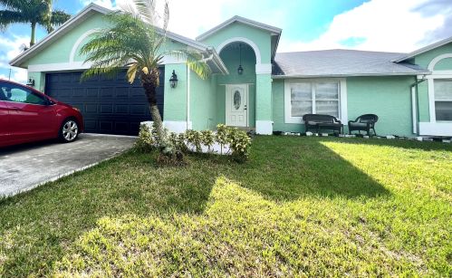 563 Bradshaw Cir, Fort Pierce, FL 34953-5539