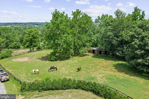 17363 Charles Town Rd, Charles Town WV  25414-5221 exterior