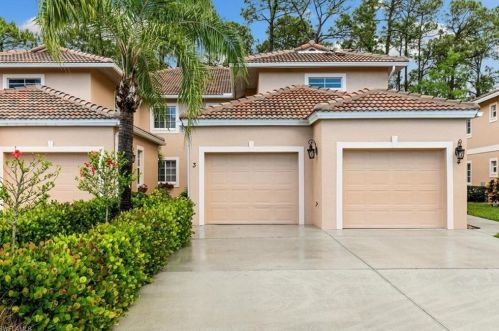 740 Luisa Ln, Naples, FL 34104-9434